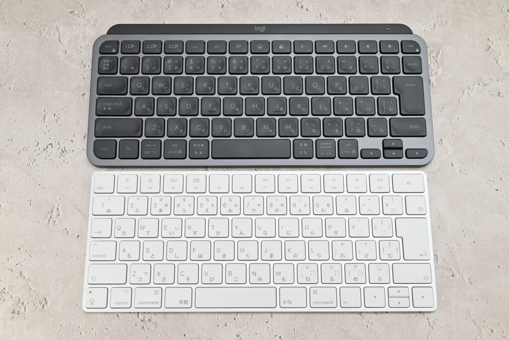 「MX KEYS mini KX700」と「Apple Magic Keyboard」の比較
